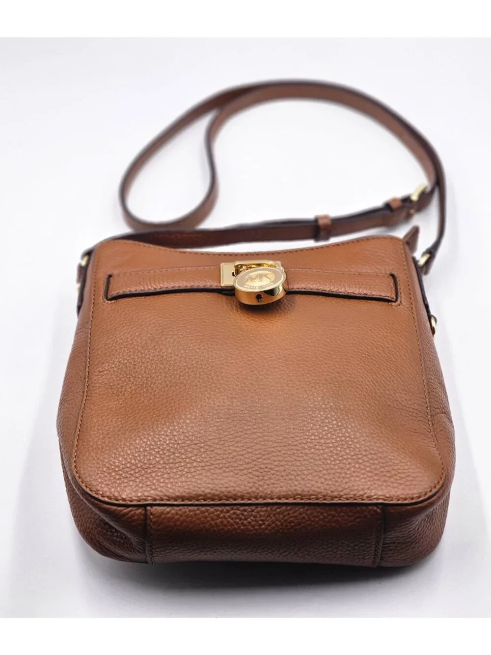 Michael Kors Women's Tan Pebbled Leather Hamilton Traveler Crossbody Bag  3371
